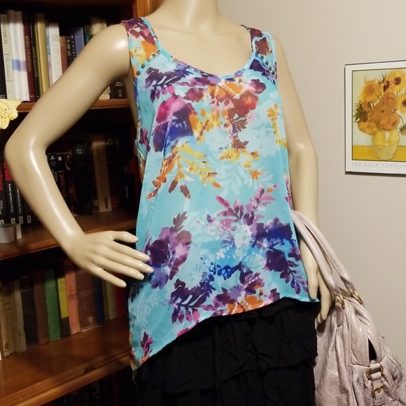 Daytrip Tops - 🌼3 for $10🌼Size L Daytrip Floral High Low Tank